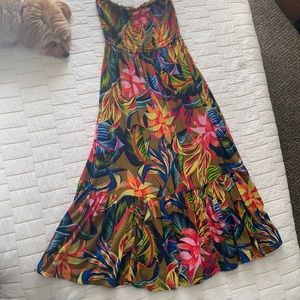 Floral strapless maxi dress